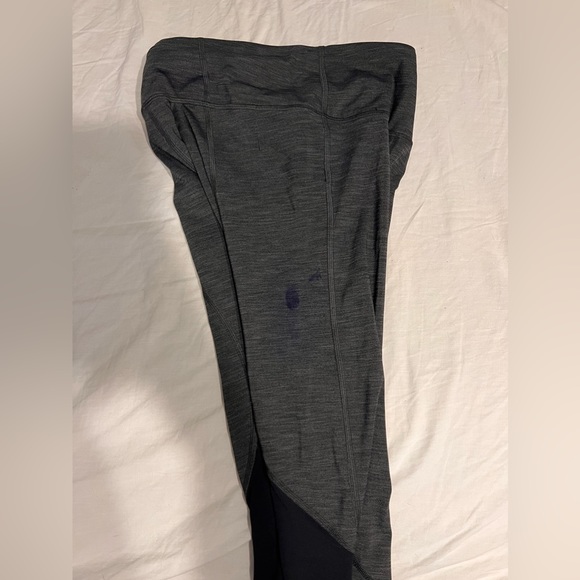 Lululemon cropped leggings with mesh and pockets - Picture 3 of 4